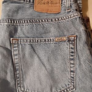 Levis short